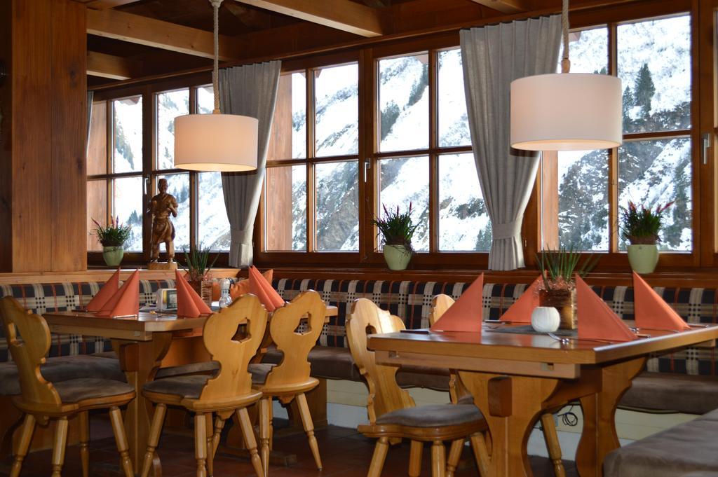 Апартаменты Gasthaus Glockle Дамульс Экстерьер фото