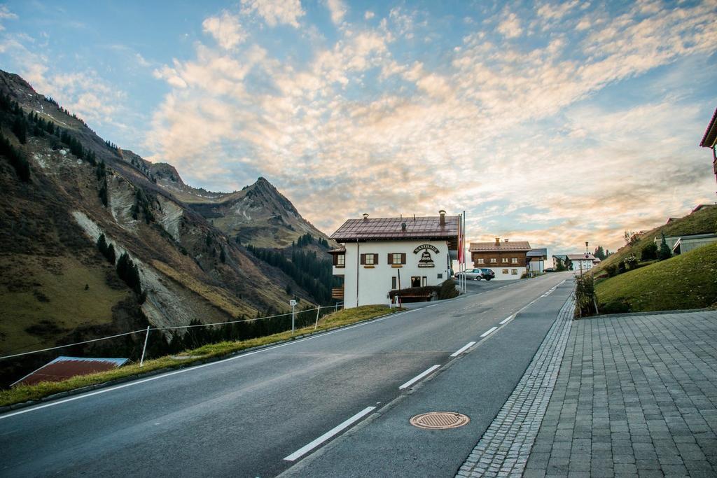 Апартаменты Gasthaus Glockle Дамульс Экстерьер фото